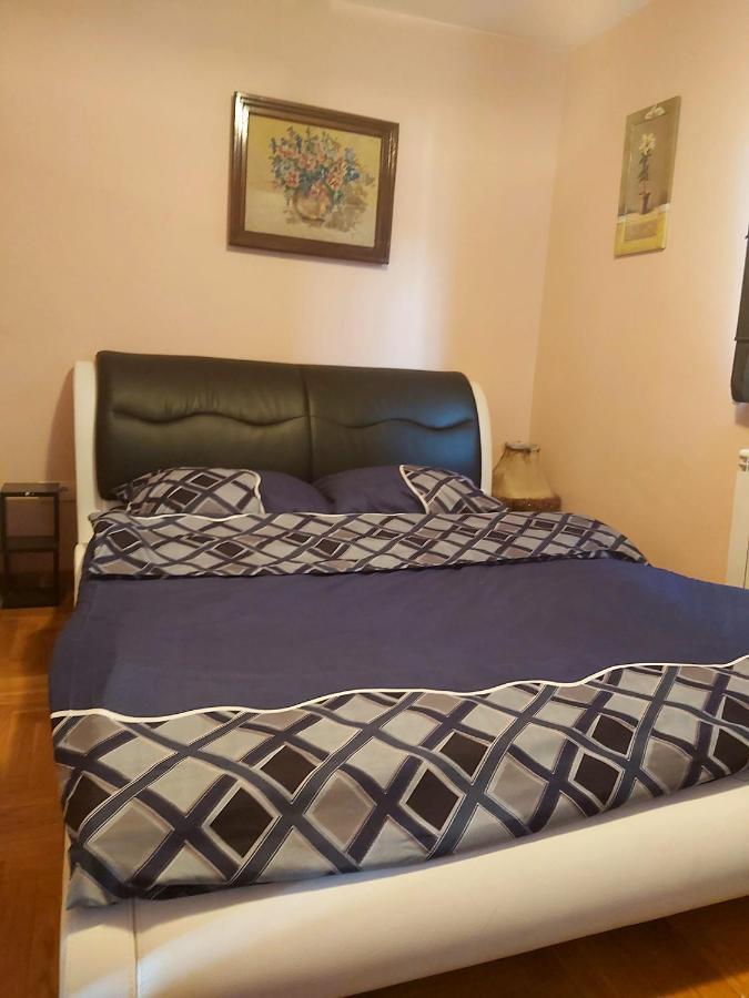 Ksenija Apartment *